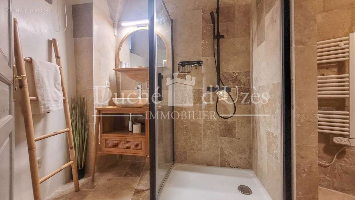 Appartement à UZES