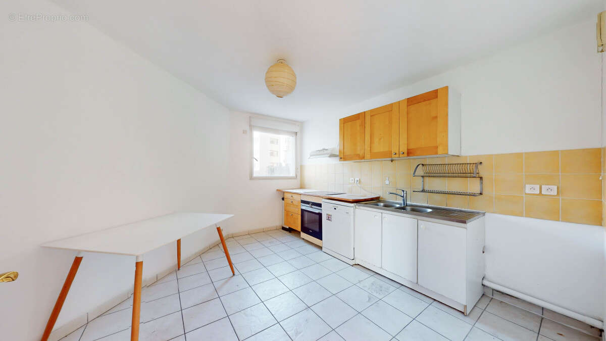 Appartement à PARIS-20E