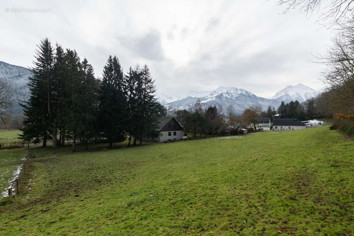 Terrain à VIELLE-AURE