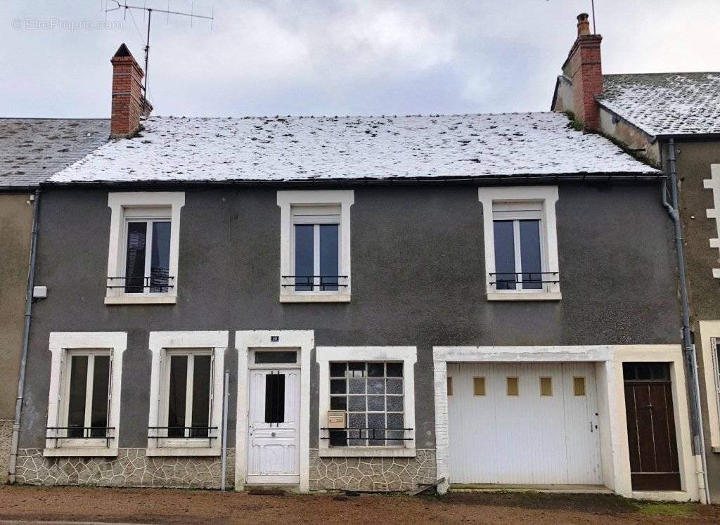 Maison à AUNAY-EN-BAZOIS