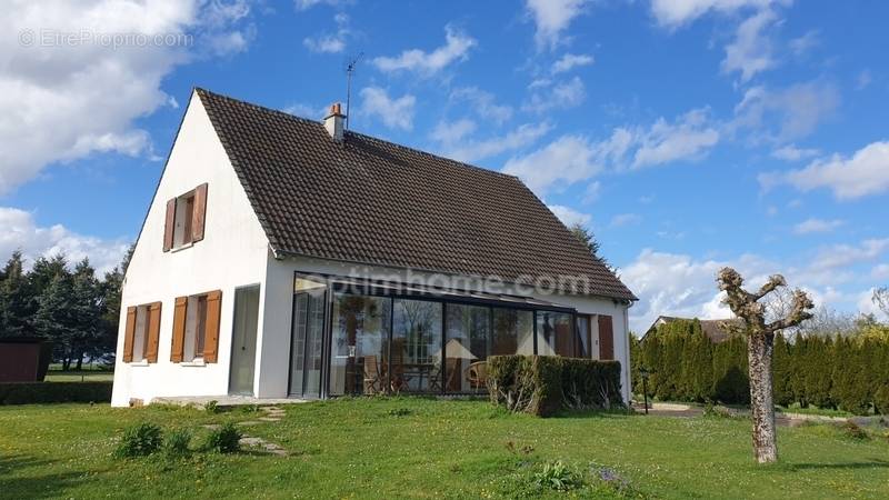 Maison à LONGUEVILLE