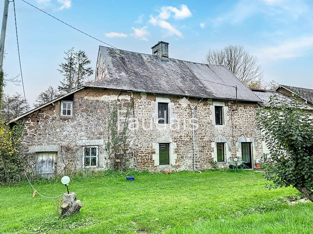 Maison à NOTRE-DAME-DE-CENILLY