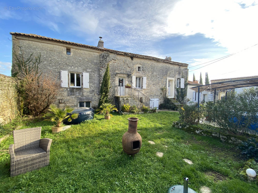 Maison à SAINT-SATURNIN