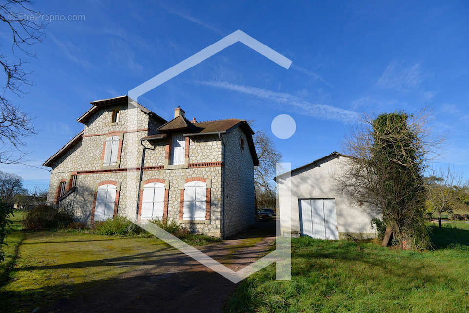 Maison à COSNE-COURS-SUR-LOIRE