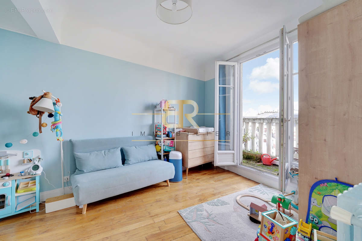 Appartement à PARIS-15E