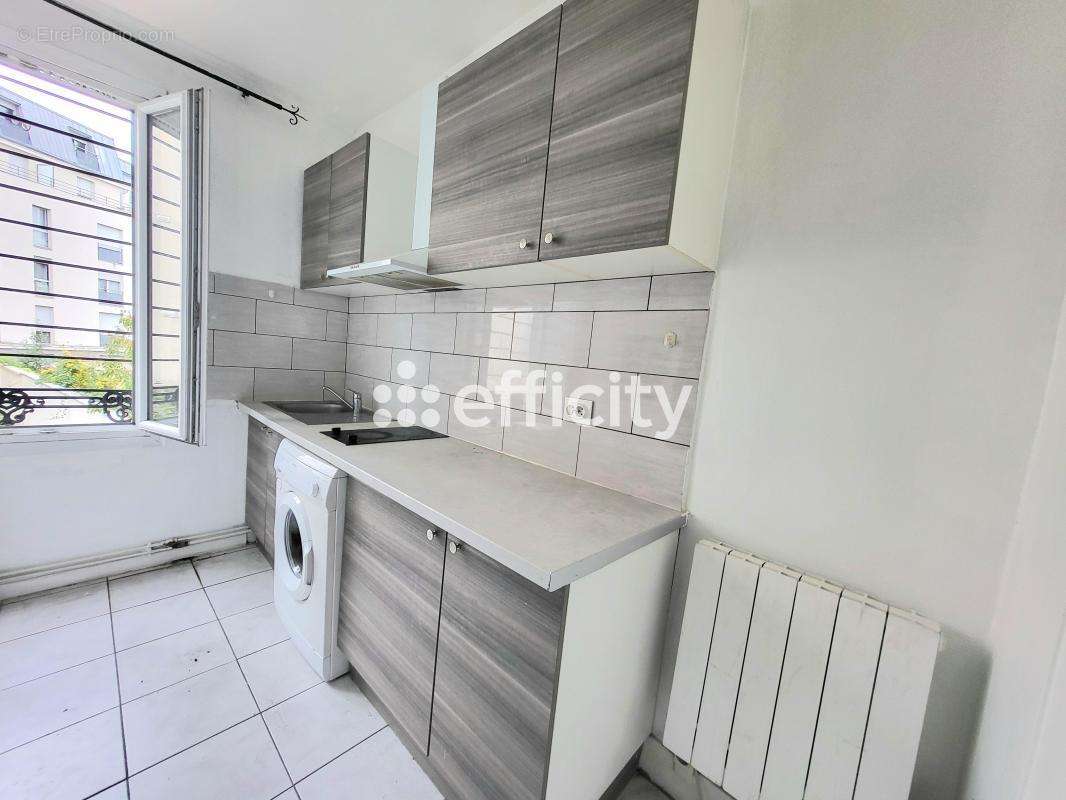 Appartement à STAINS