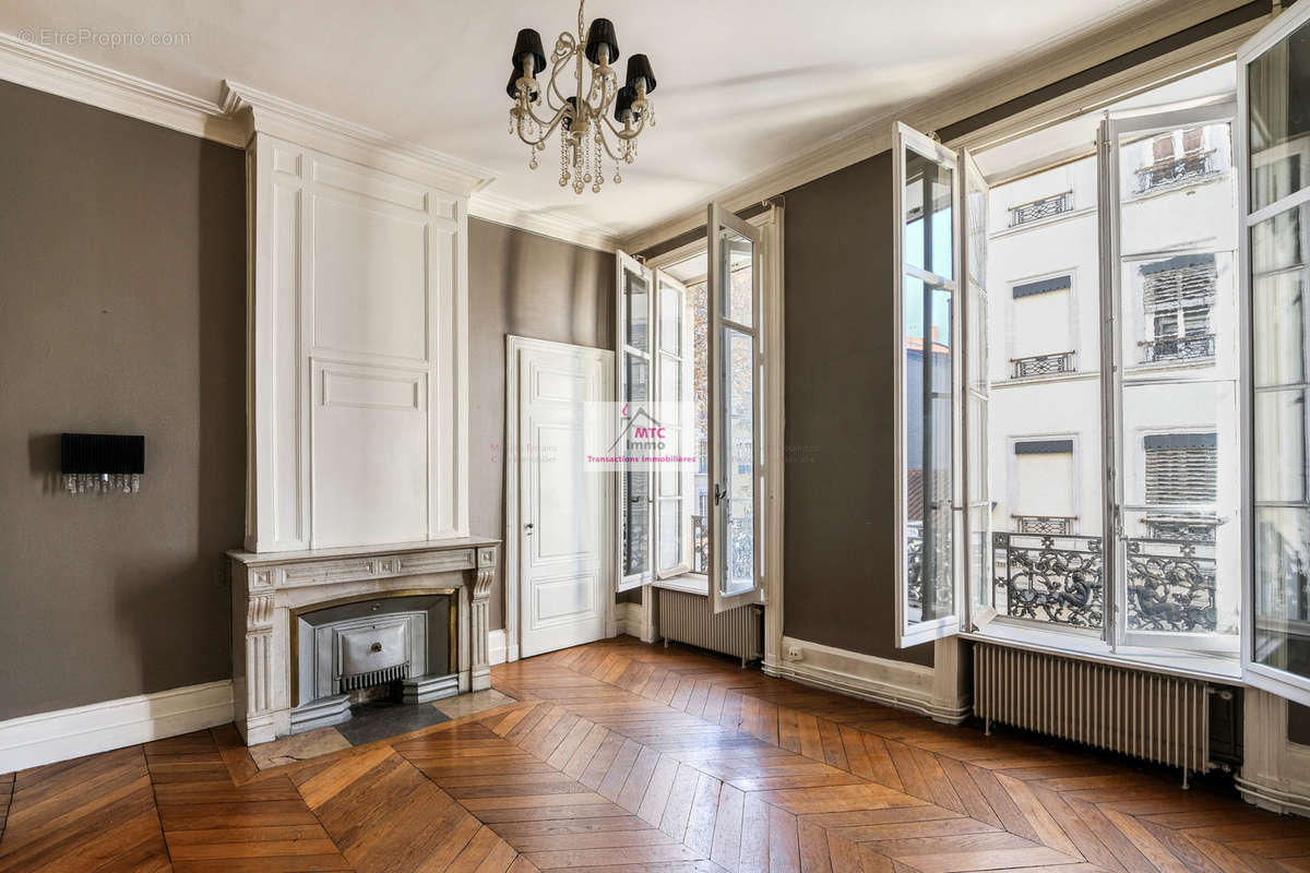 Appartement à LYON-6E