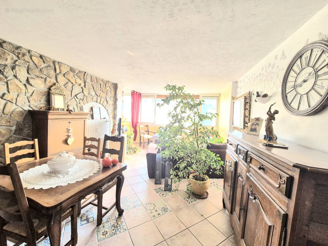 Appartement à HYERES