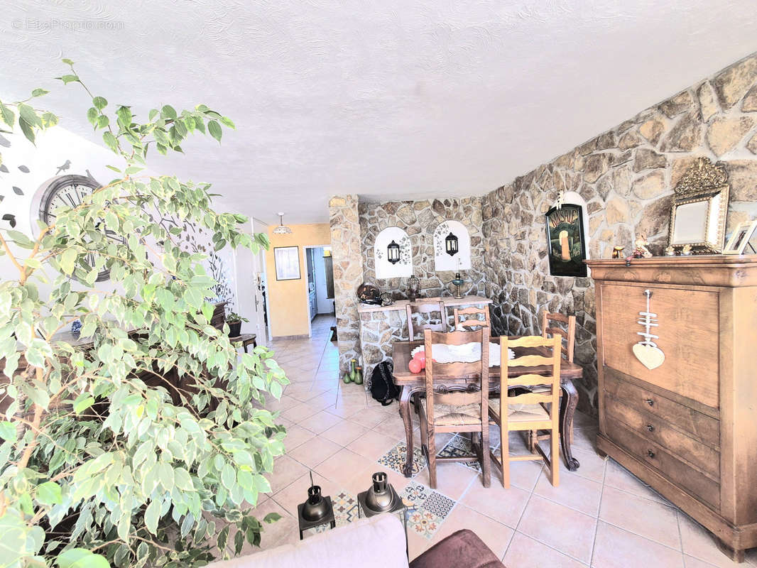 Appartement à HYERES