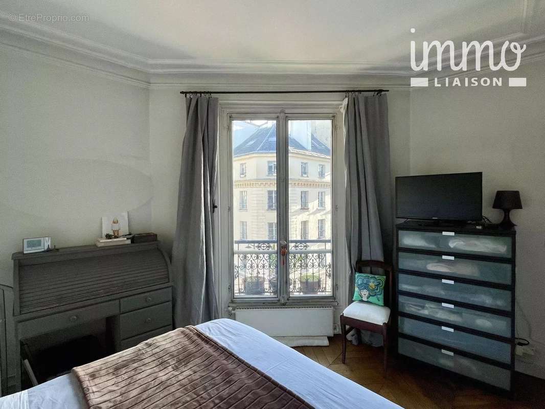 Appartement à PARIS-7E