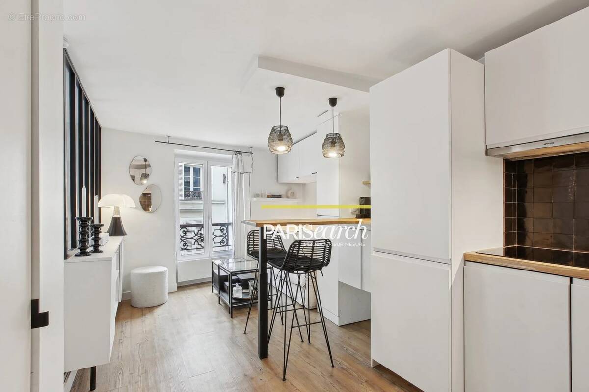 Appartement à PARIS-17E