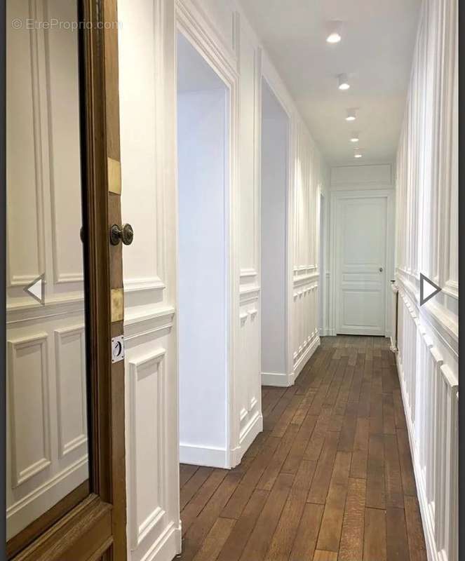 Appartement à PARIS-8E