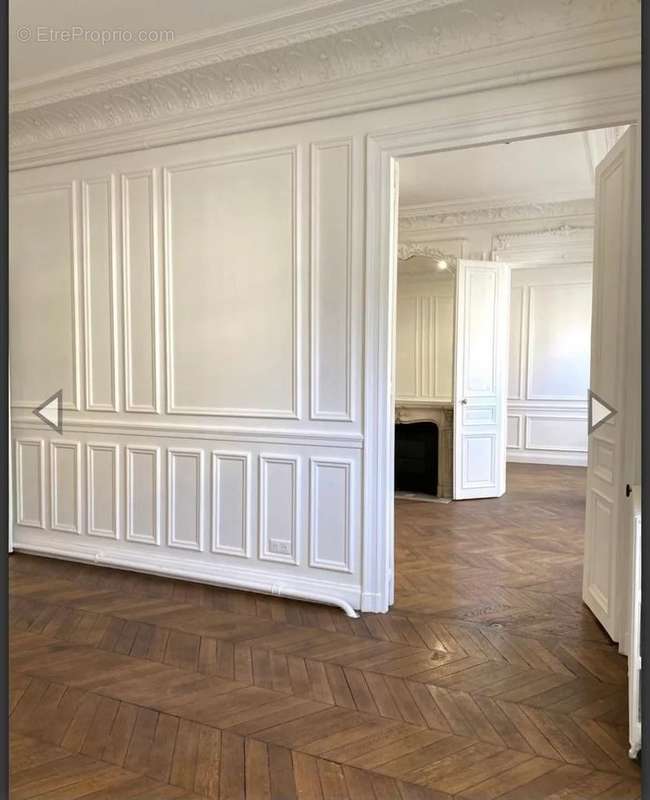 Appartement à PARIS-8E