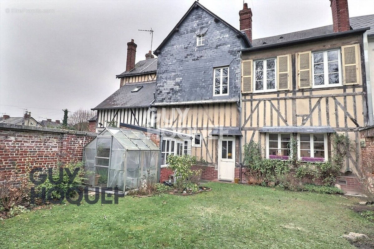 Maison à BERNAY