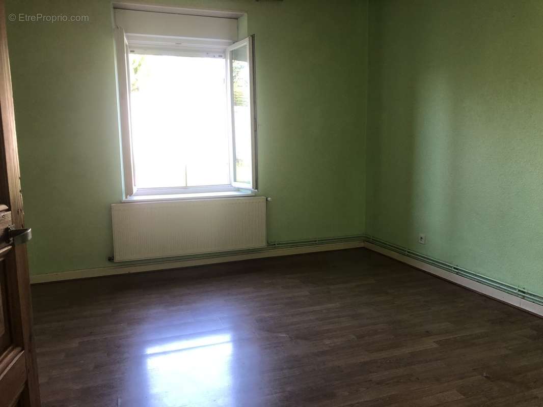 Appartement à RENWEZ