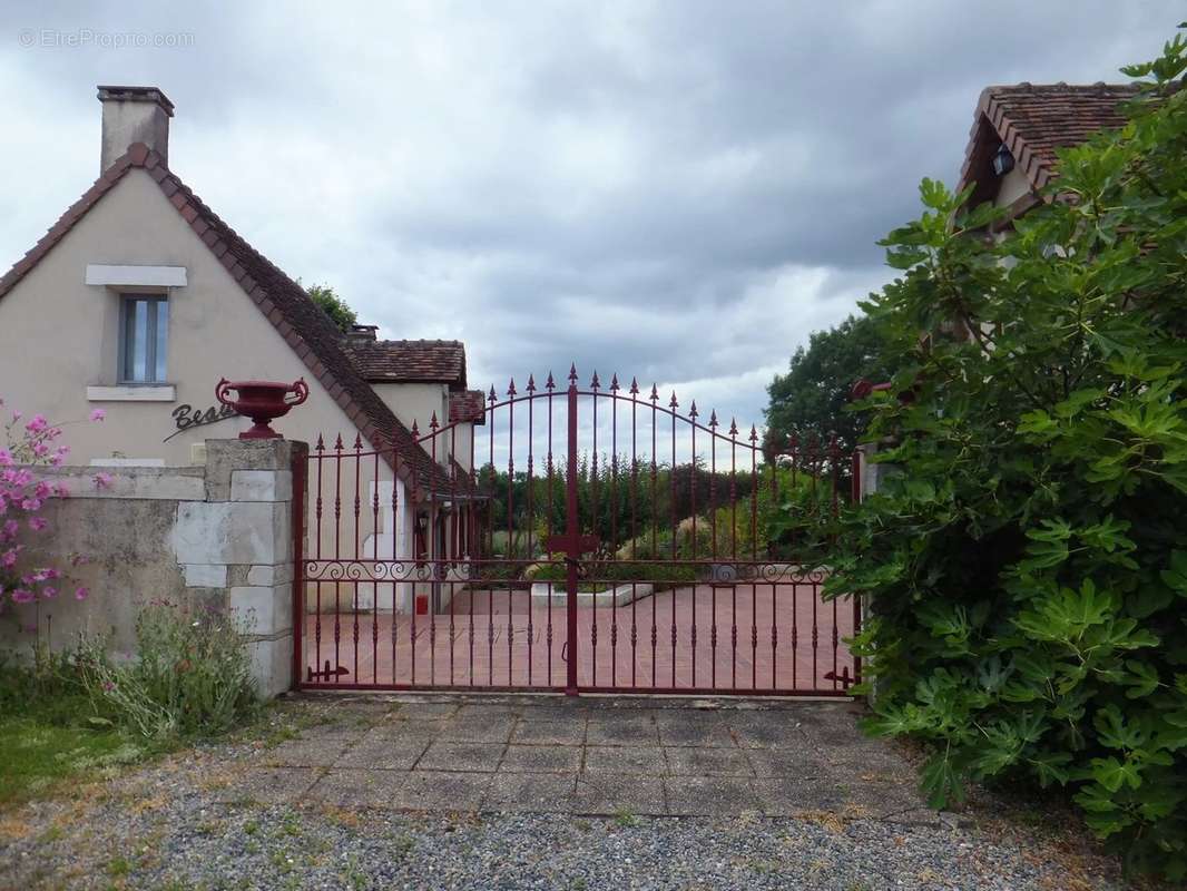 Maison à MERS-SUR-INDRE