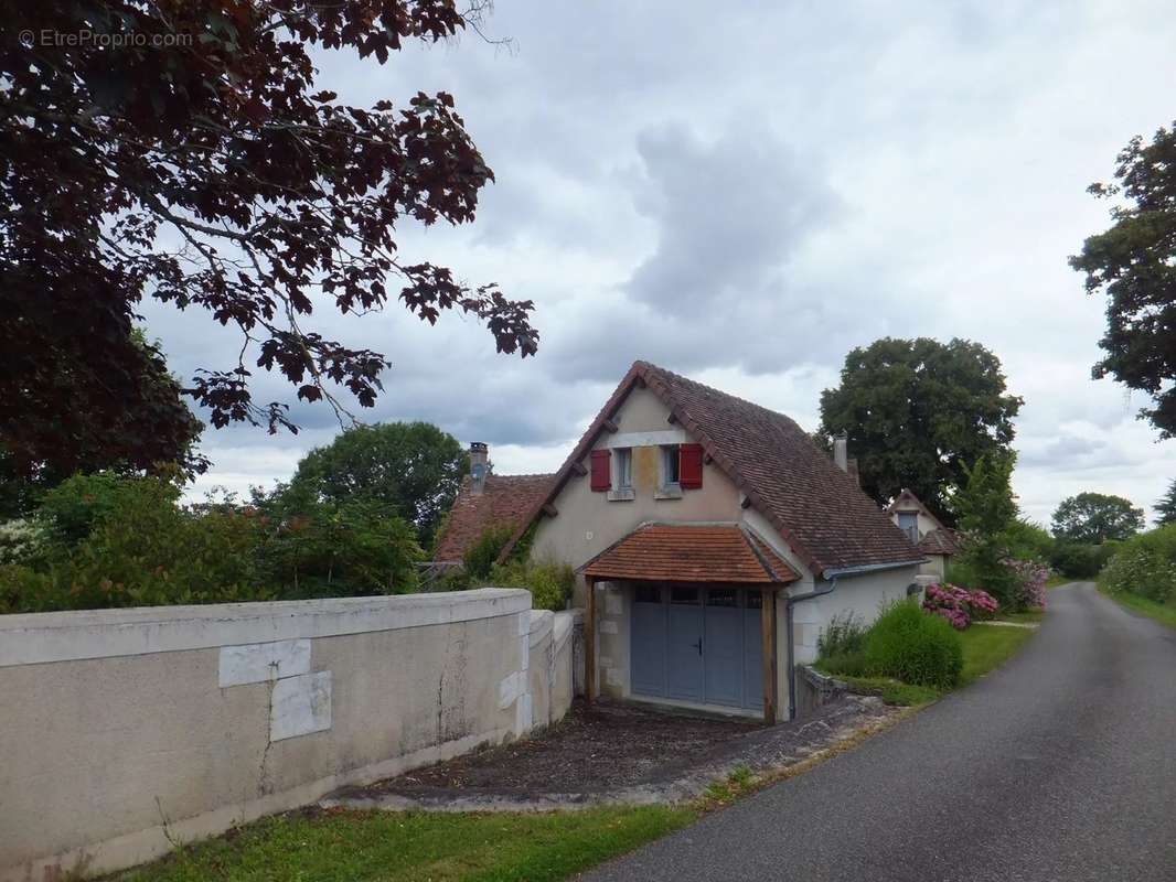 Maison à MERS-SUR-INDRE