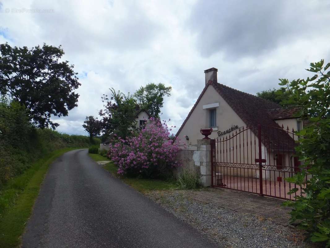 Maison à MERS-SUR-INDRE