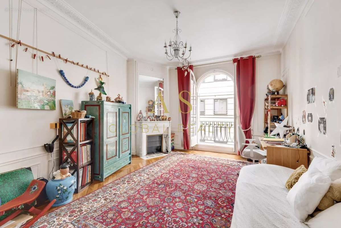 Appartement à PARIS-6E