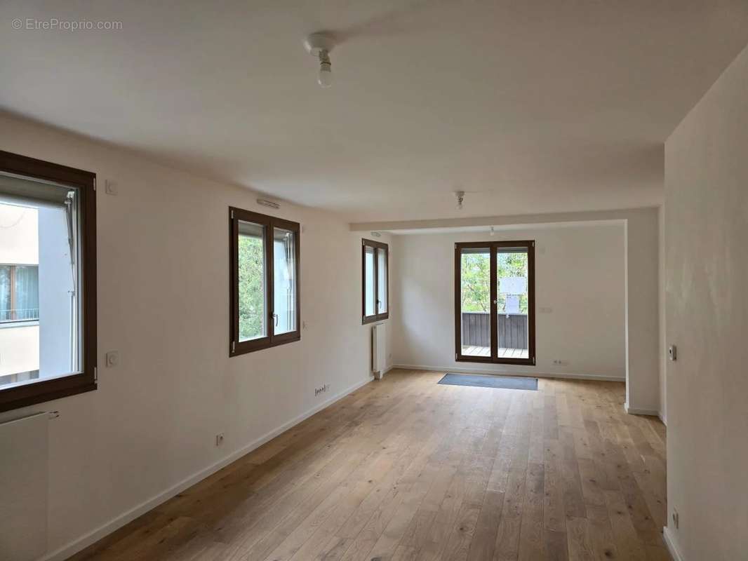 Appartement à LEVALLOIS-PERRET