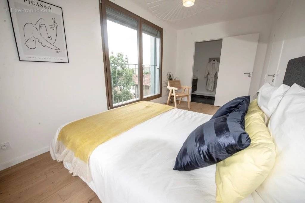 Appartement à LEVALLOIS-PERRET