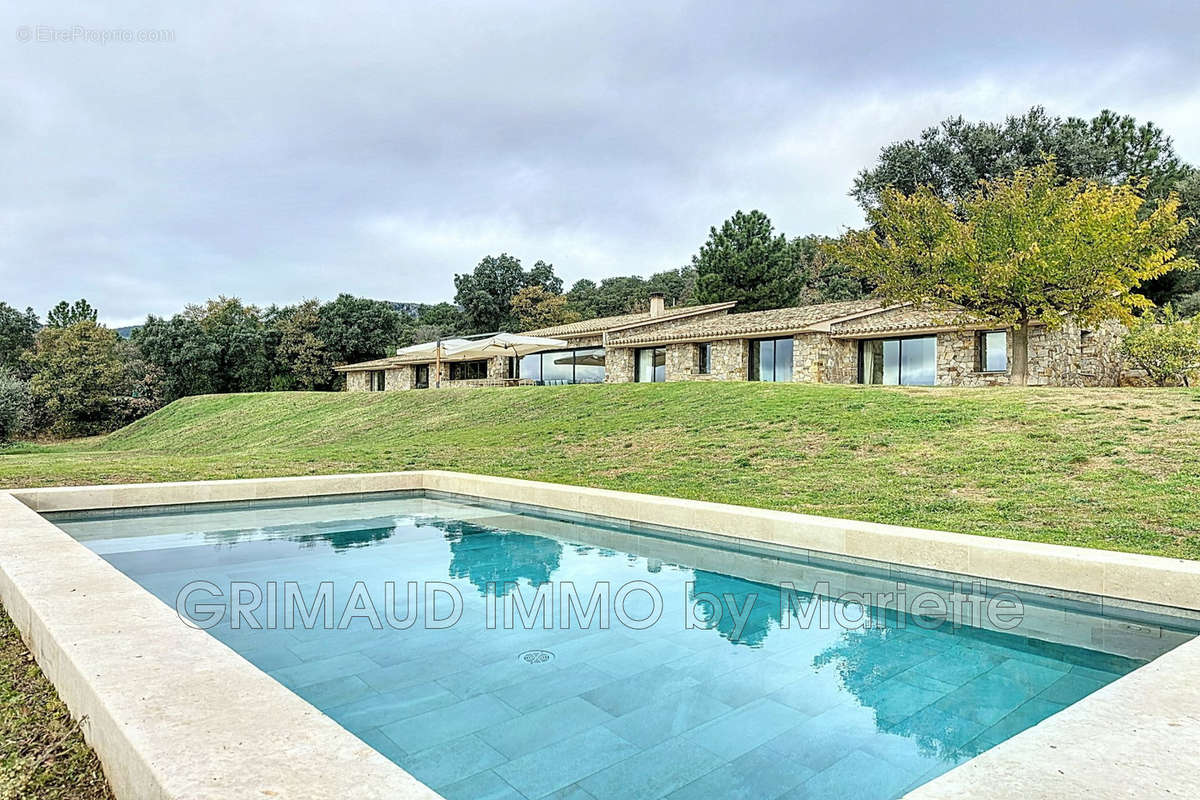 Maison à LA GARDE-FREINET