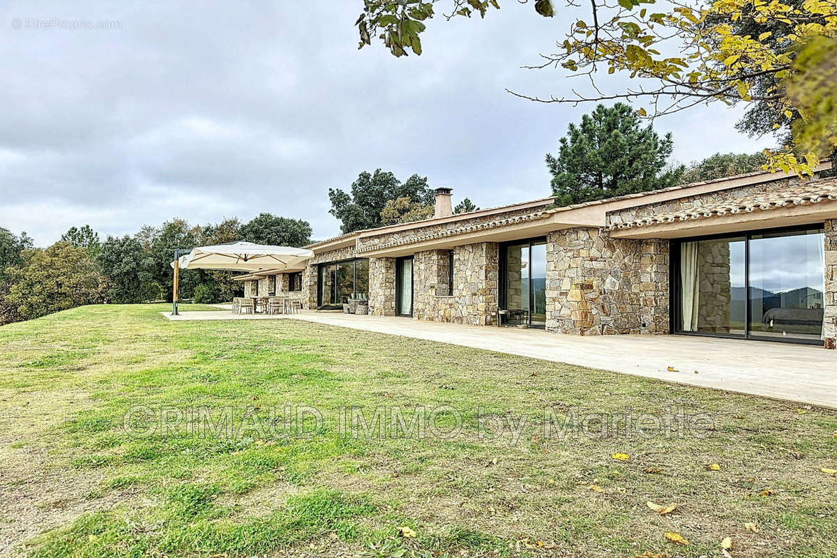 Maison à LA GARDE-FREINET