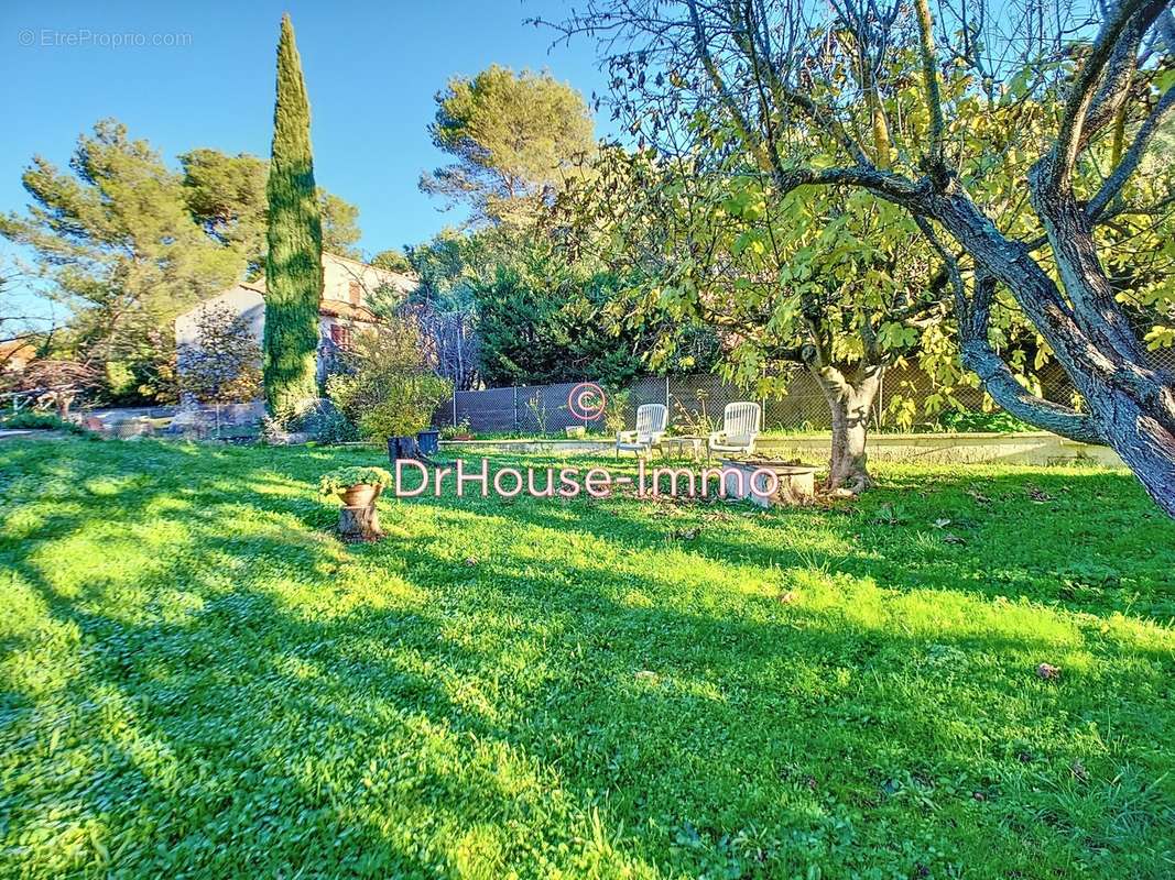 Maison à CARNOUX-EN-PROVENCE