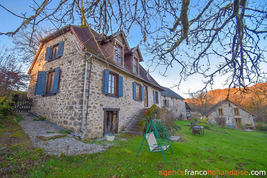 Maison à ARNAC-POMPADOUR