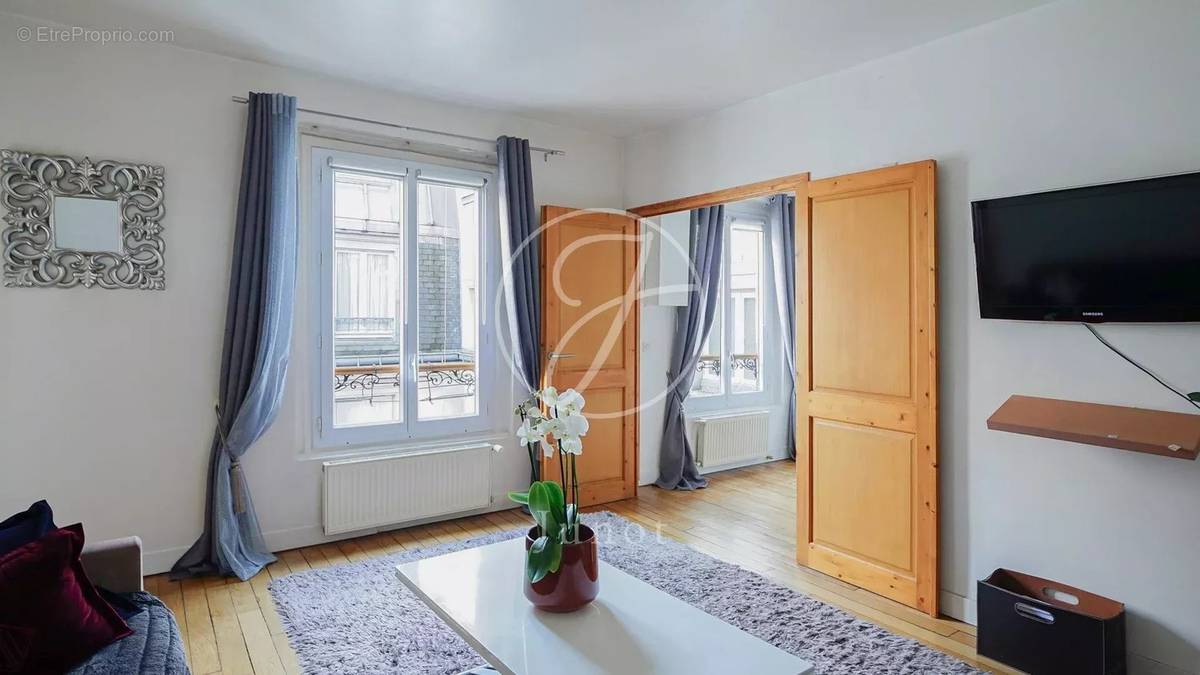 Appartement à PARIS-7E