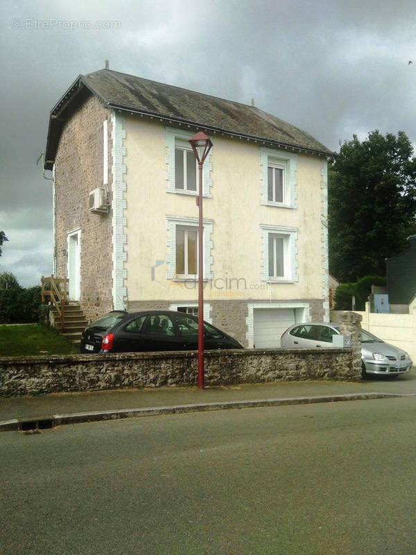 Extérieur Facade - Maison à COURCITE