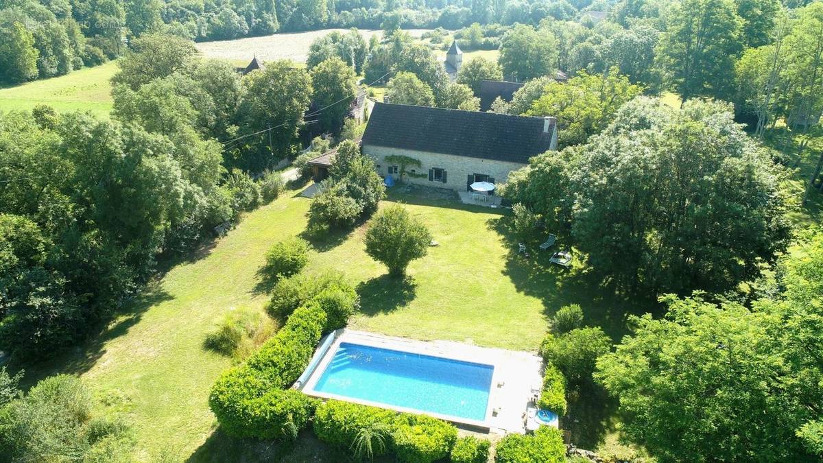 Maison à GOURDON