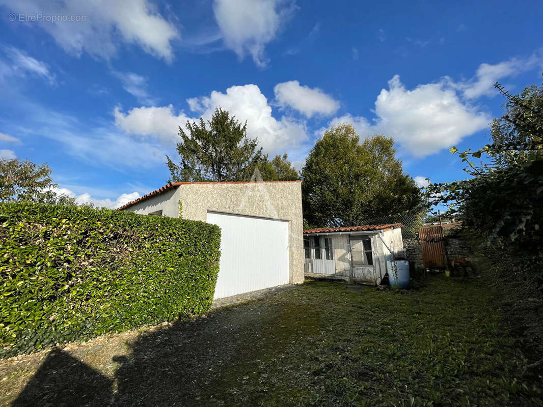 Maison à FONTENAY-LE-COMTE