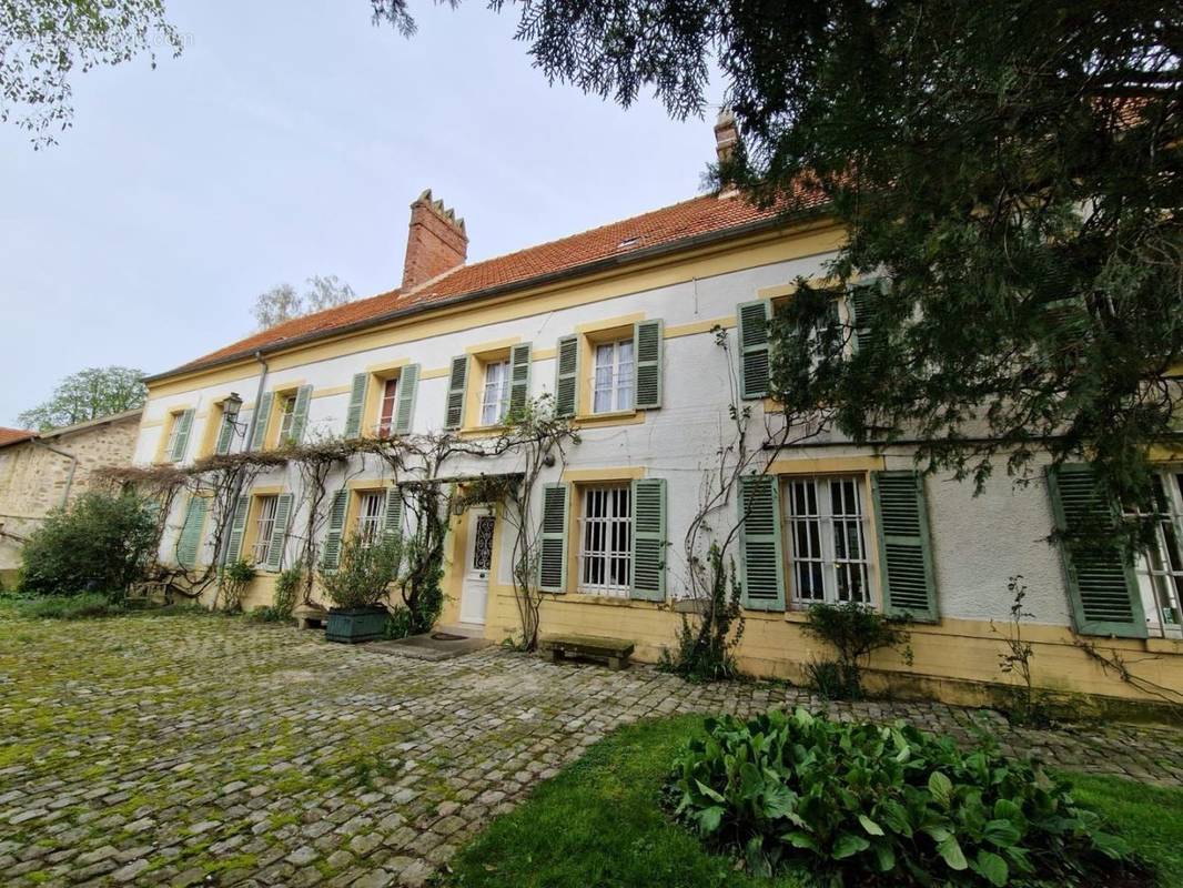 Maison à LIZY-SUR-OURCQ