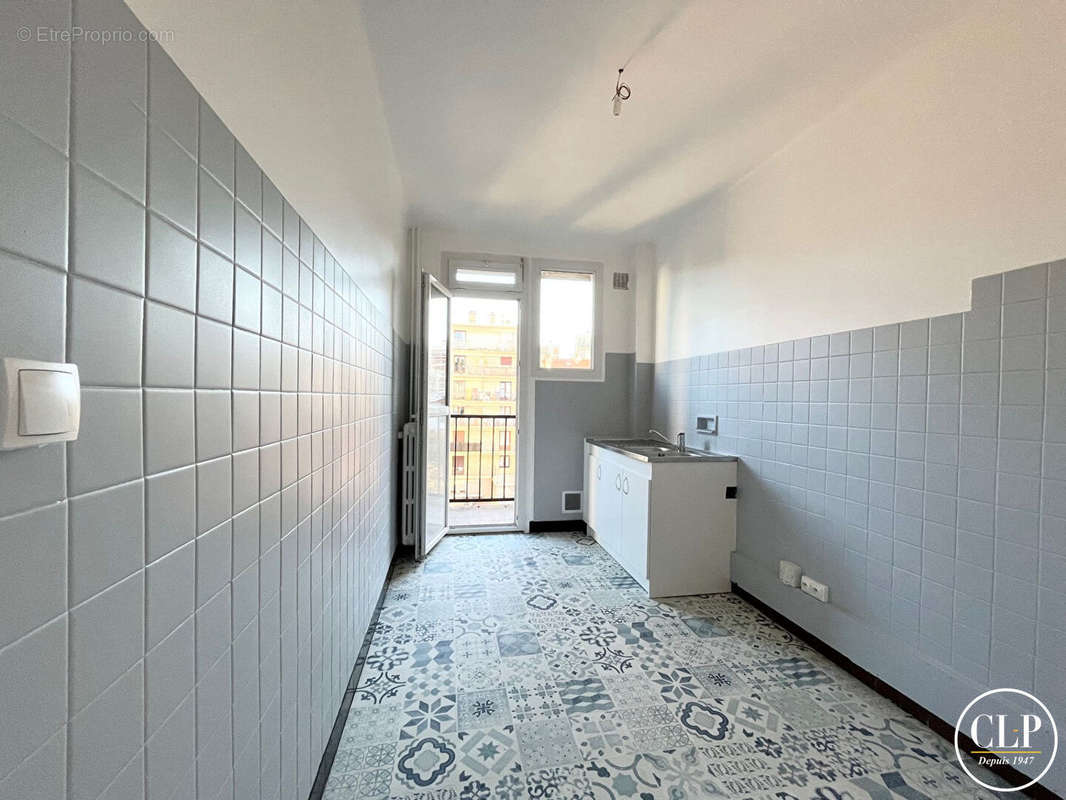 Appartement à FONTENAY-SOUS-BOIS