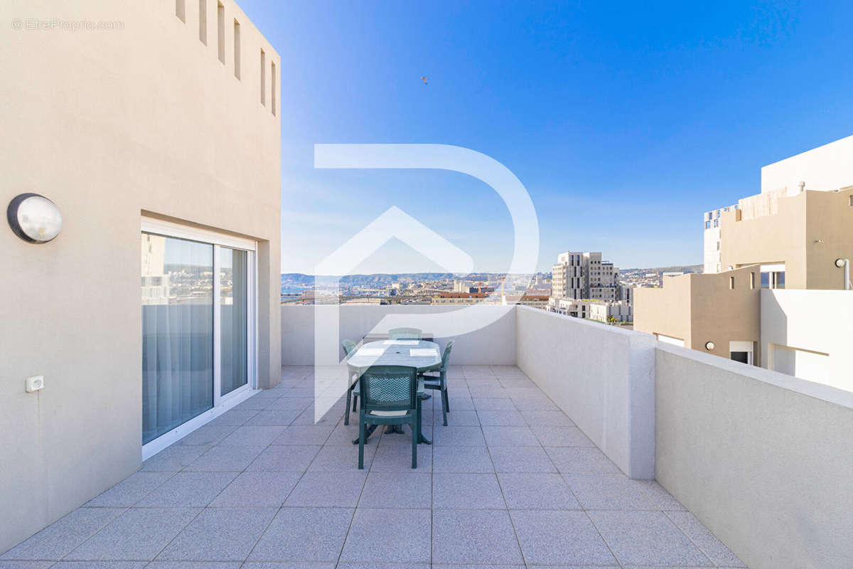 Appartement à MARSEILLE-2E