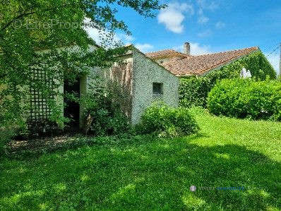 Maison à BLAIGNAN