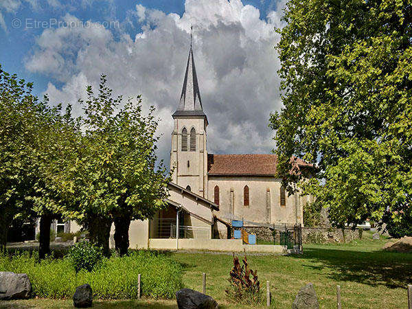 Terrain à SAINT-VINCENT-DE-TYROSSE