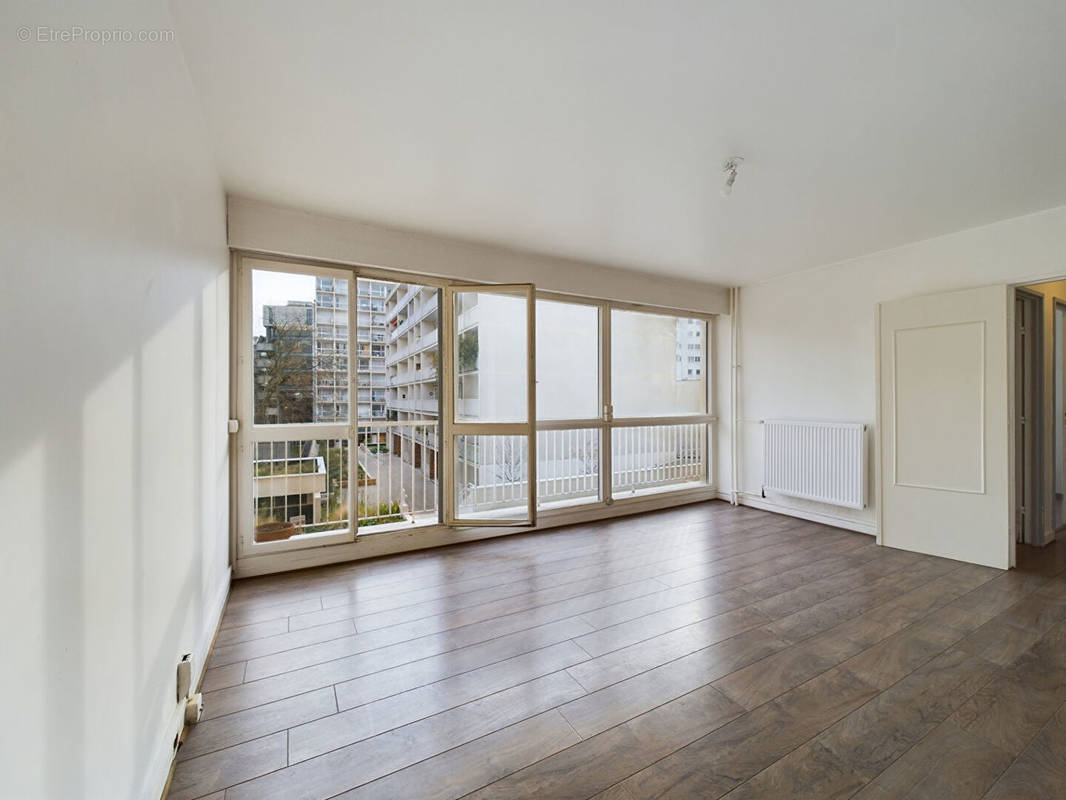 Appartement à PARIS-20E