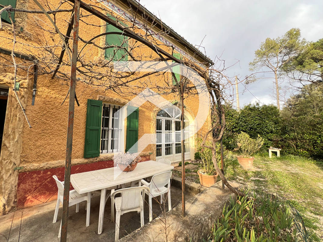 Maison à NANS-LES-PINS