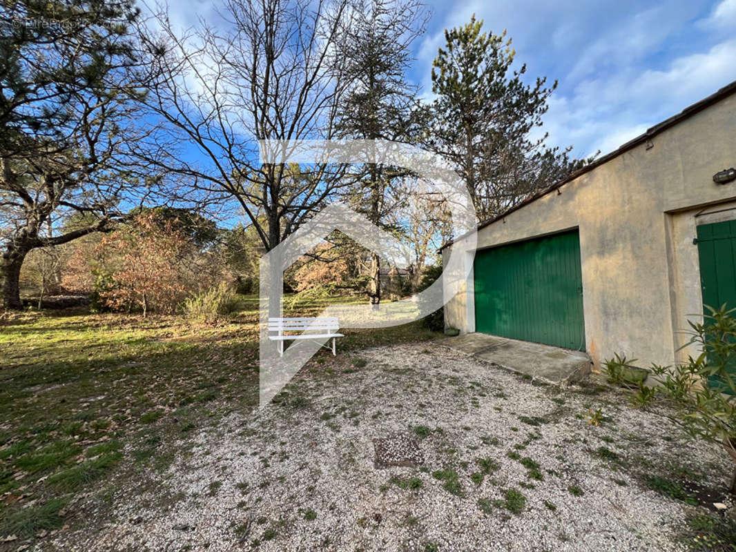 Maison à NANS-LES-PINS