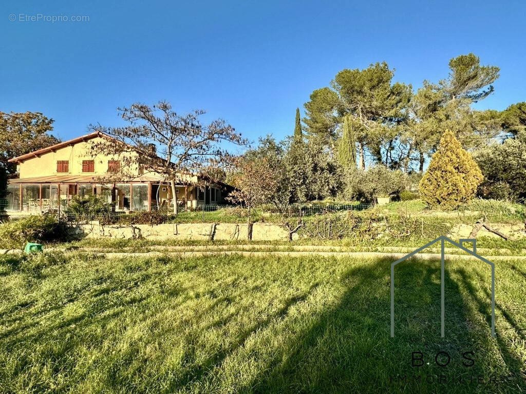 Maison à SAINT-CANNAT