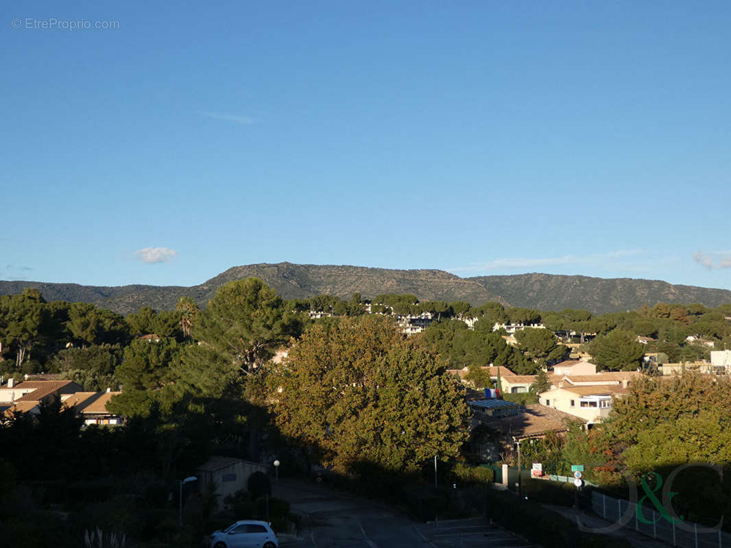 Appartement à BORMES-LES-MIMOSAS