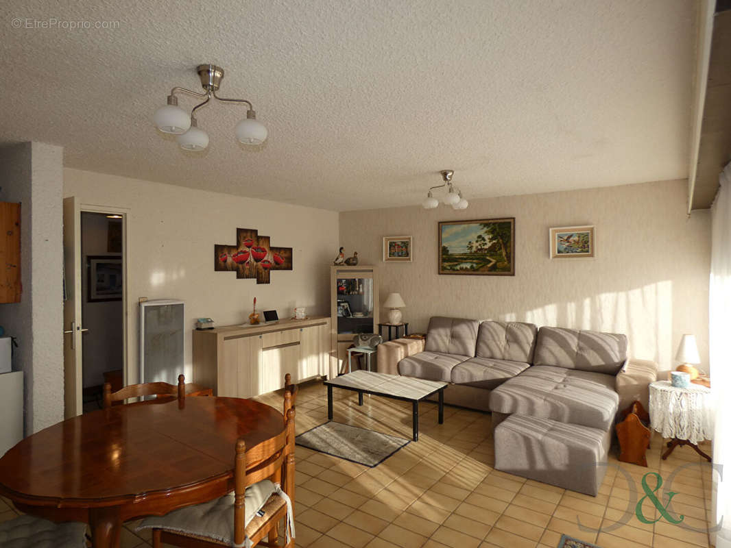 Appartement à BORMES-LES-MIMOSAS