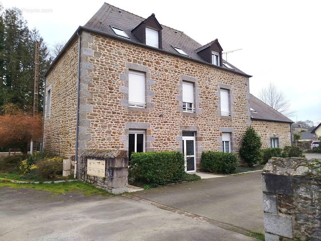 Appartement à SAINT-BRICE-EN-COGLES