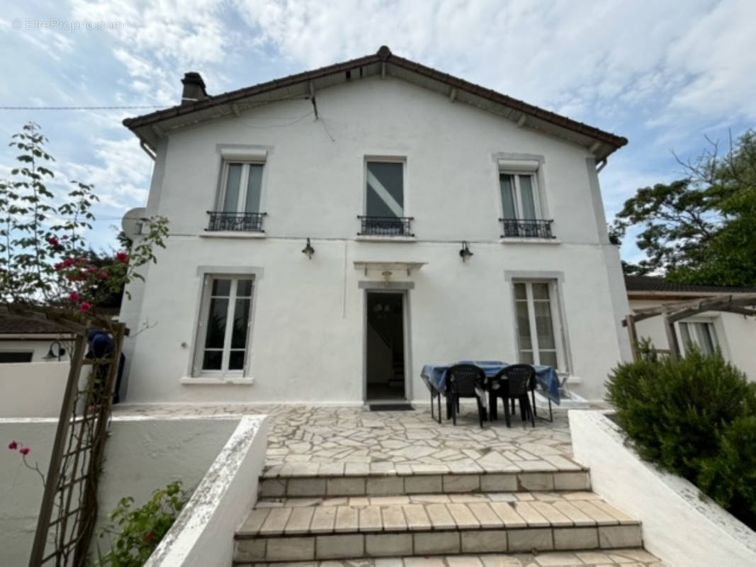 Maison à ROSNY-SOUS-BOIS