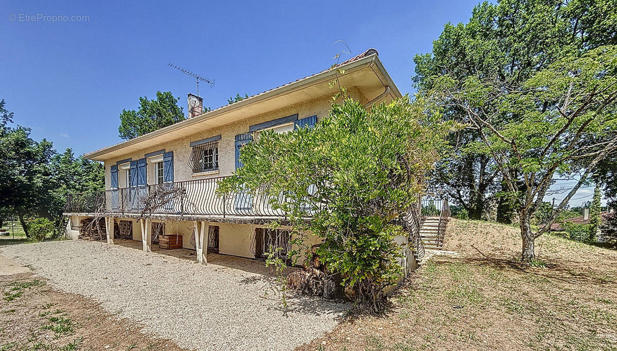 Maison à LA MAGDELAINE-SUR-TARN