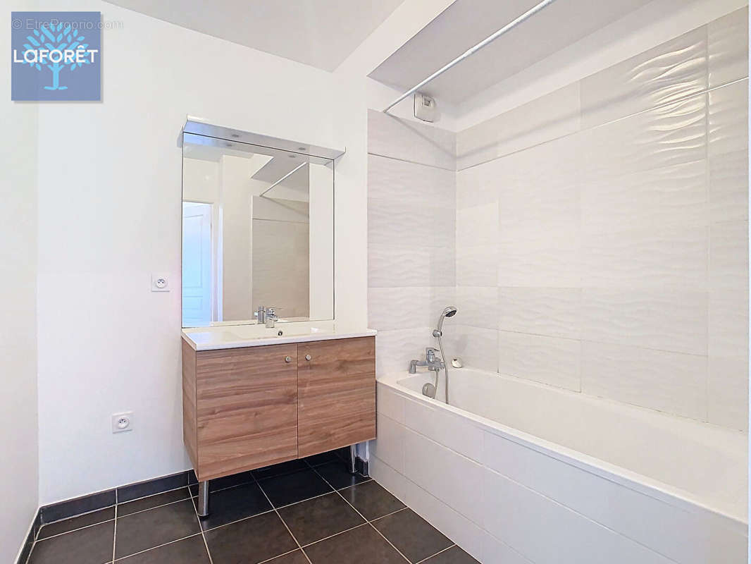 Appartement à MARSEILLE-12E