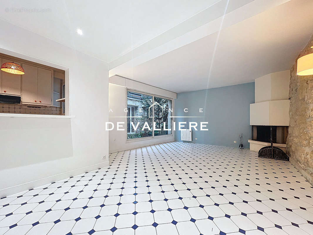 Appartement à NANTERRE