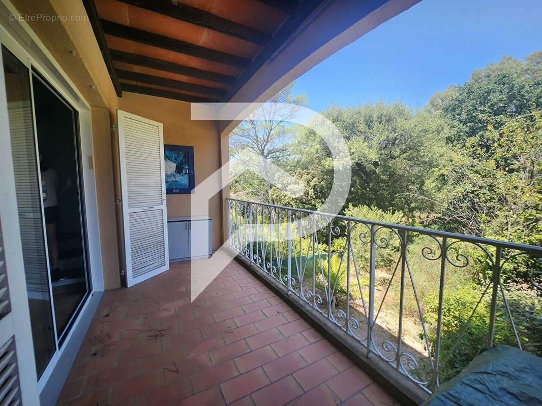 Appartement à SAINT-RAPHAEL